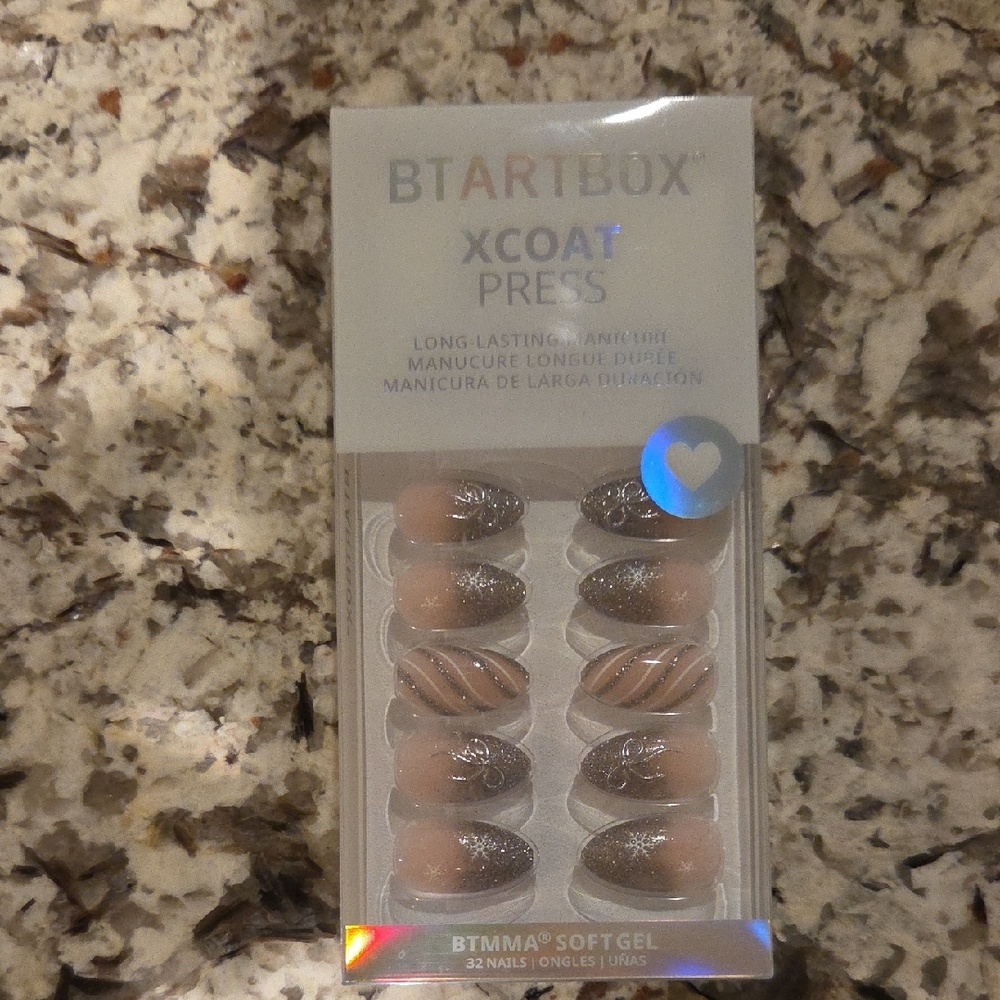 BTARTBOX XCOAT Press-On Nails — Nude with Silver Glitter Accents